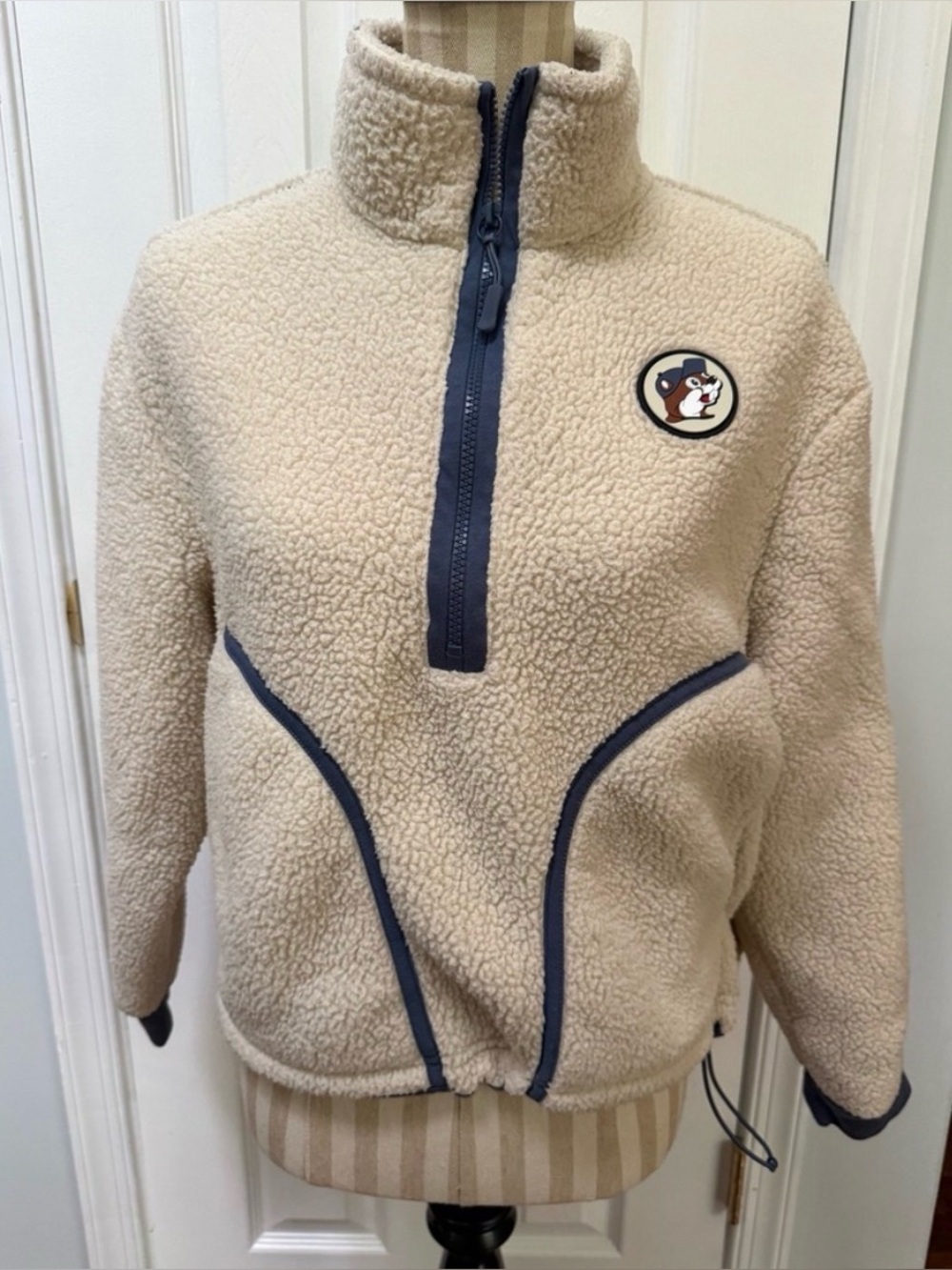 BUCEES woman’s S Fleece Sherpa sweatshirt